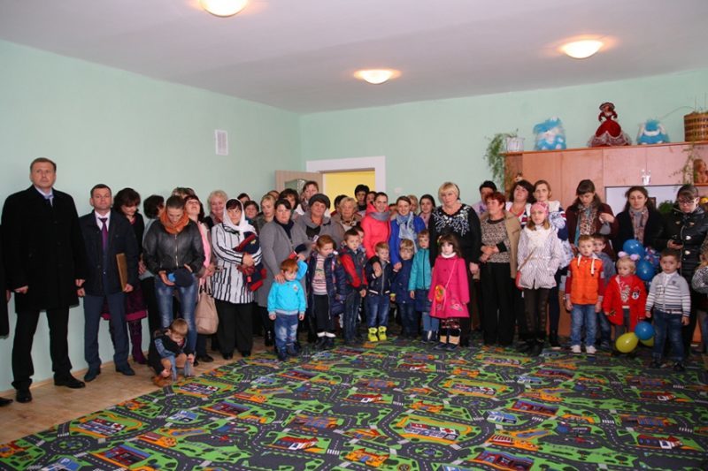 На Прикарпатті урочисто відкрили дитячий садок (ФОТО)