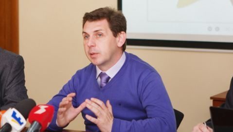 Кандидати спекулюють на загальноукраїнських темах, бо не розбираються у місцевих, – Черненко