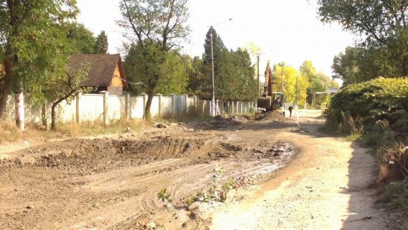 На вулиці Дудаєва відновили ремонтні роботи – ремонт обійдеться в трохи більше 6 мільйонів гривень (ФОТО)