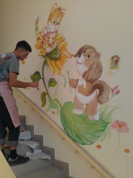 Франківські студенти та волонтери розмалювали стіни дитячого хоспісу в Надвірній (ФОТО)
