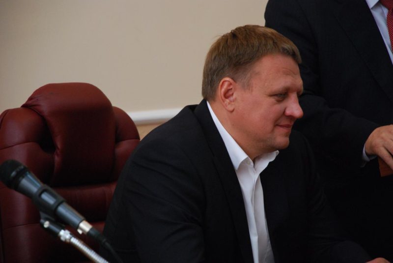 Троє прикарпатських нардепів не голосували за санкції Януковичу і його оточенню