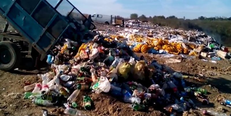 На Прикарпатті розростається небачене за розмахом стихійне сміттєзвалище (ВІДЕО)