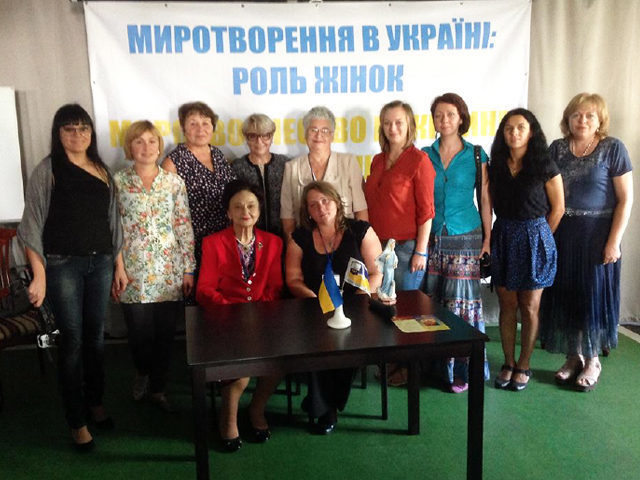 Прикарпатські жінки-волонтери відвідали всеукраїнську конференцію у Маріуполі (ВІДЕО)