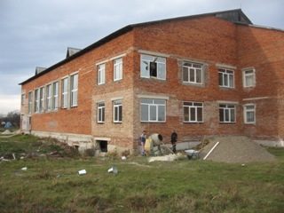 В одному із сіл Франківщини добудовують другий корпус школи (ФОТО)