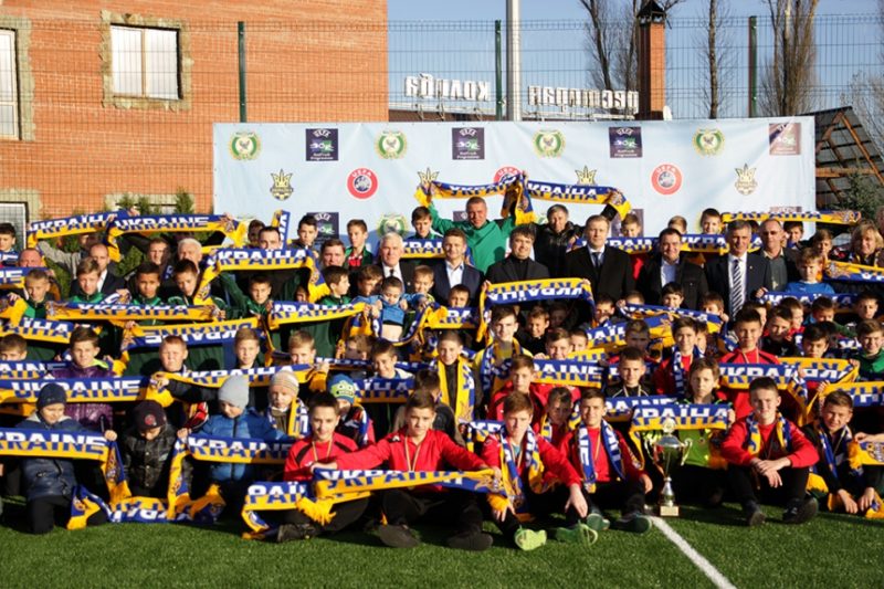 Діти з Прикарпаття відвідають футбольний матч «Україна – Словенія» (ФОТО)