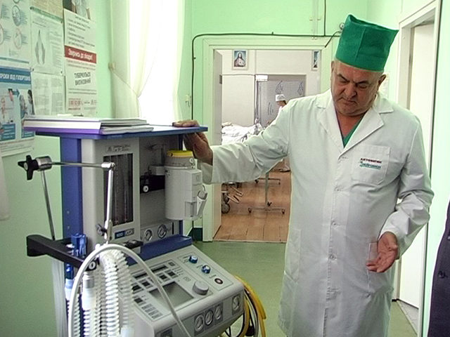 Реанімаційне відділення Коломийської лікарні отримало новий апарат (ВІДЕО)