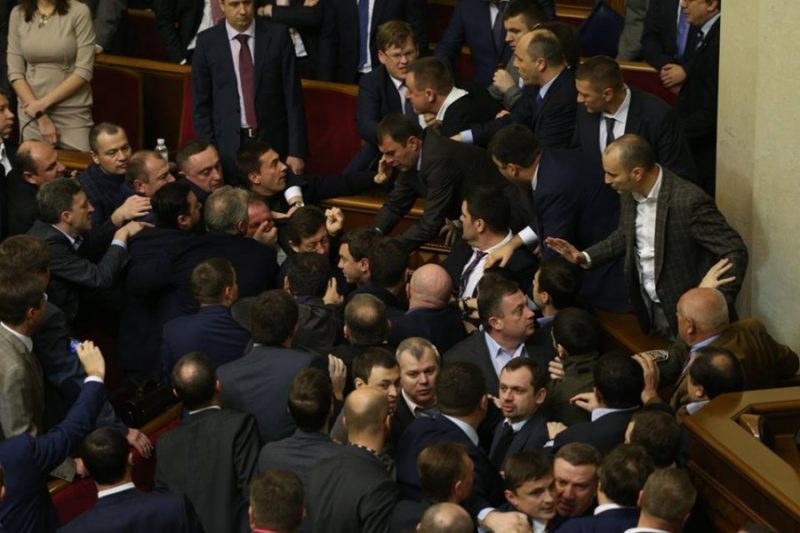 Як прикарпатські нардепи чубилися у Парламенті (ВІДЕО, ФОТО)