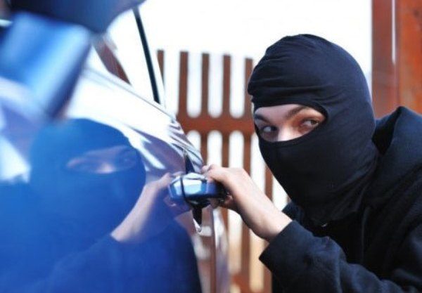 Прикарпатські патрульні радять, як вберегти автівку від крадіжок