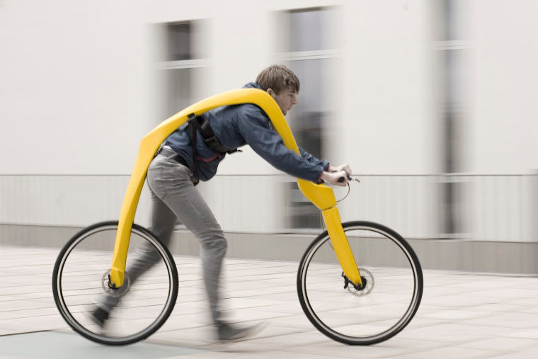 Німецькі винахідники розробили оригінальний кумедний велосипед  (ВІДЕО)
