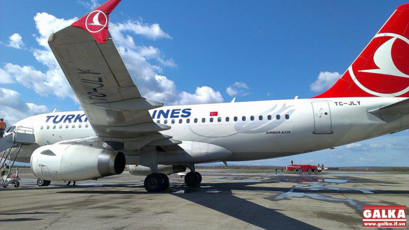 Турецькі авіакомпанії відновлюють польоти в Україну з 1 липня