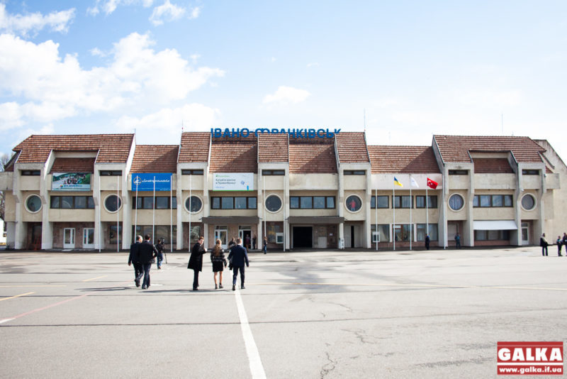 Реконструкцію аеропорту у Франківську планують завершити за два з половиною роки