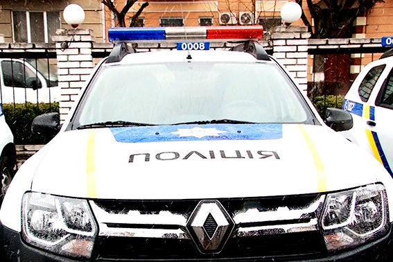 У Франківську спіймали п’яного високопосадовця поліції за кермом незареєстрованого позашляховика