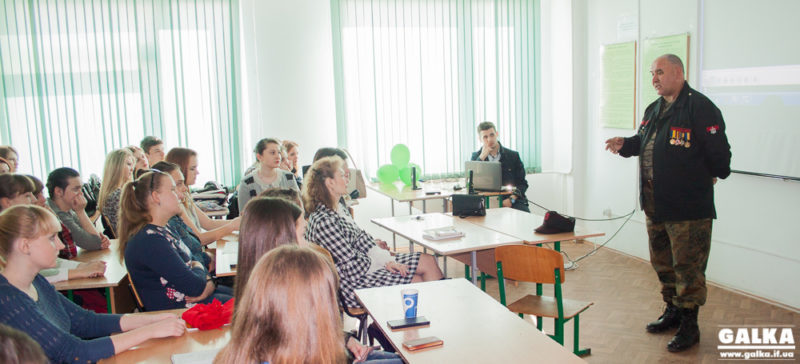 Коли нам кажуть молитися за мир, я кажу: моліться за перемогу, – військовий капелан (ФОТО)