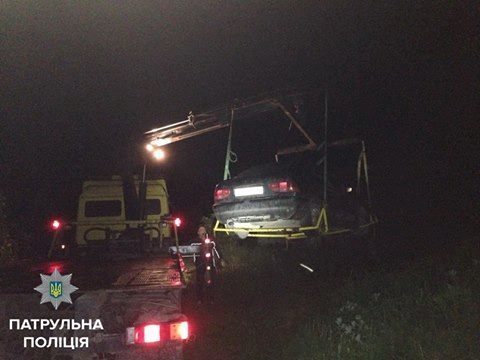 Попався: патрульна поліція спіймала чергового нічного п’яного водія – машину евакуювали