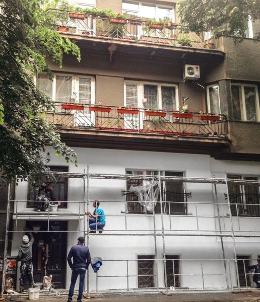 Фасади перетворюють на кам’яні погруддя марнославства, – митець про утеплення історичного будинку у Франківську
