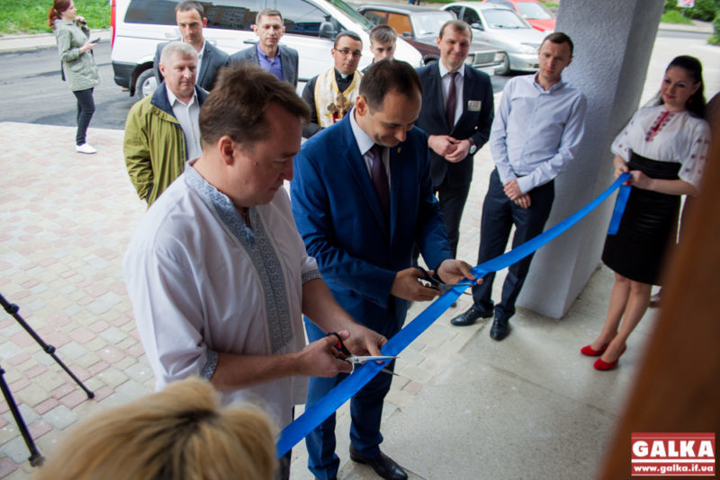На Пасічній відкрили перший в місті Центр обслуговування споживачів комунальних послуг (ФОТО)