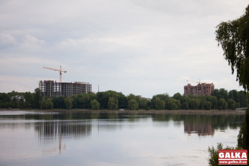 Комісія з врегулювання конфлікту навколо забудови міського озера оприлюднила свої пропозиції (ДОКУМЕНТ)