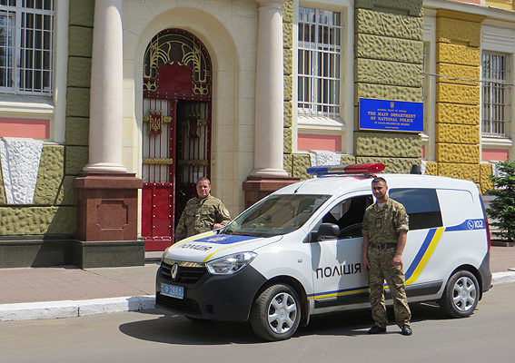 Прикарпатські правоохоронці отримали чотири нові автомобілі (ФОТО)