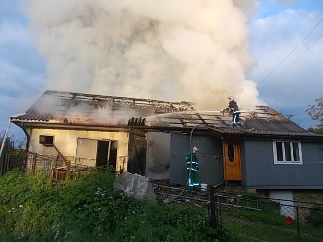 На пожежі в Надвірнянському районі постраждав 73-річний чоловік (ФОТО)