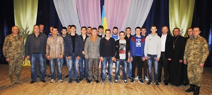 Призов на Прикарпатті: юнаки з Богородчанщини відправились на військову службу (ФОТО)