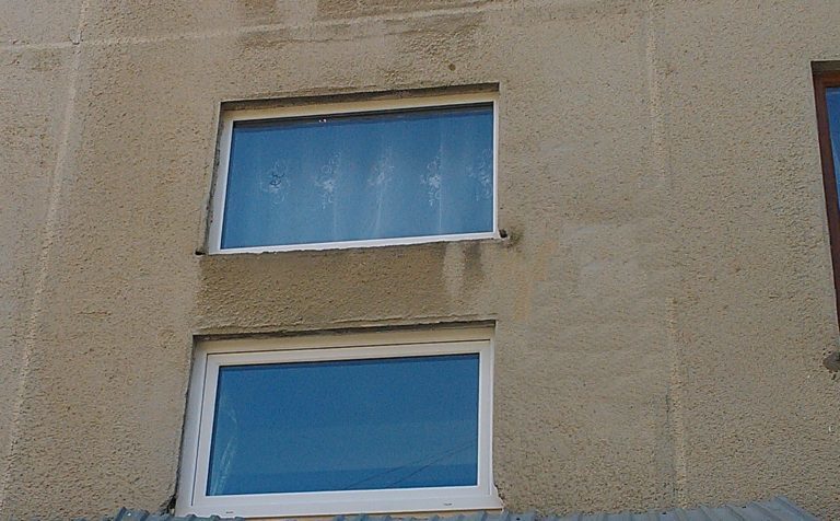 У кількох будинках Надвірної замінили вікна (ФОТО)