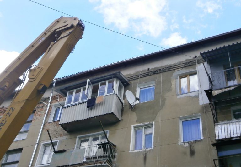 У Надвірні активно відновлюють фасади будинків (ФОТО)