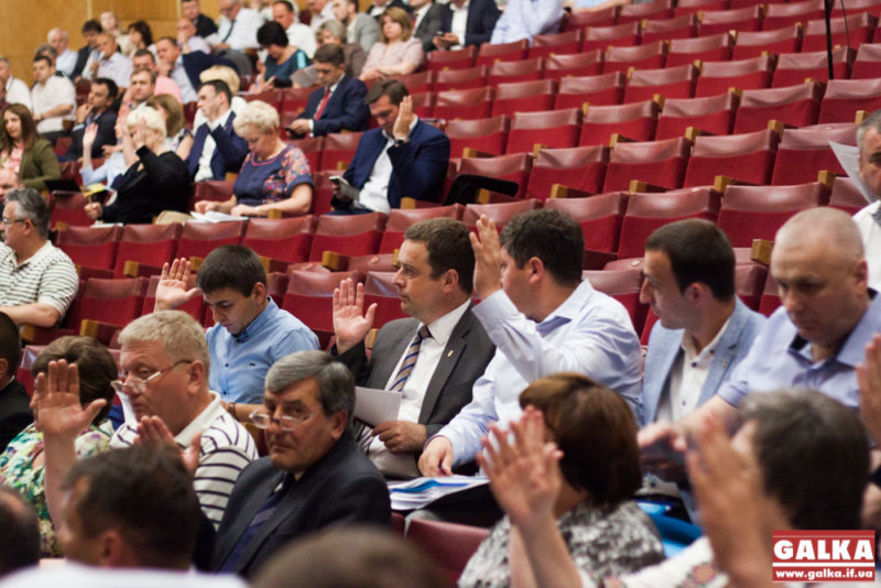 Гендерний моніторинг виборів – на Прикарпатті жінки складають лише 8% серед кандидатів-мажоритарників від топ 10 партій (ІНФОГРАФІКА)