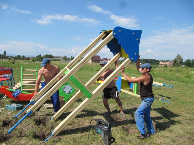 Дитячий та спортивний майданчики встановили у Коломиї (ФОТО)