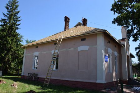 В Опришівцях ремонтують столітню школу