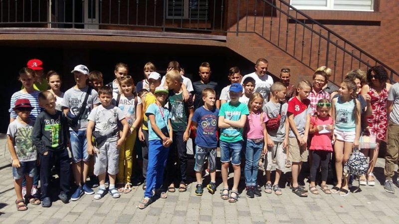 Ще вісімнадцять дітей з Прикарпаття вирушили на відпочинок до Угорщини (ФОТО)