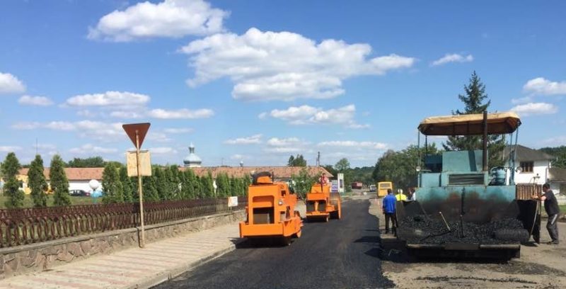 На Косівщині триває ремонт доріг