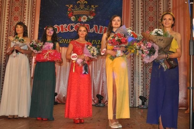На Калущині провели конкурс краси “Роксолана 2016” (ФОТО)
