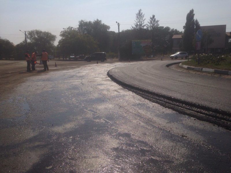 На Прикарпатті триває ремонт дороги державного значення (ФОТО)