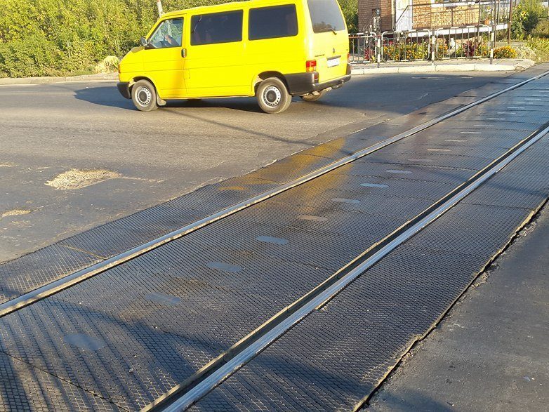 На Прикарпатті трактор не розминувся з поїздом
