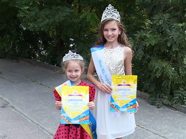 Маленькі прикарпатки стали переможницями на всеукраїнському конкурсі таланту та краси (ВІДЕО)