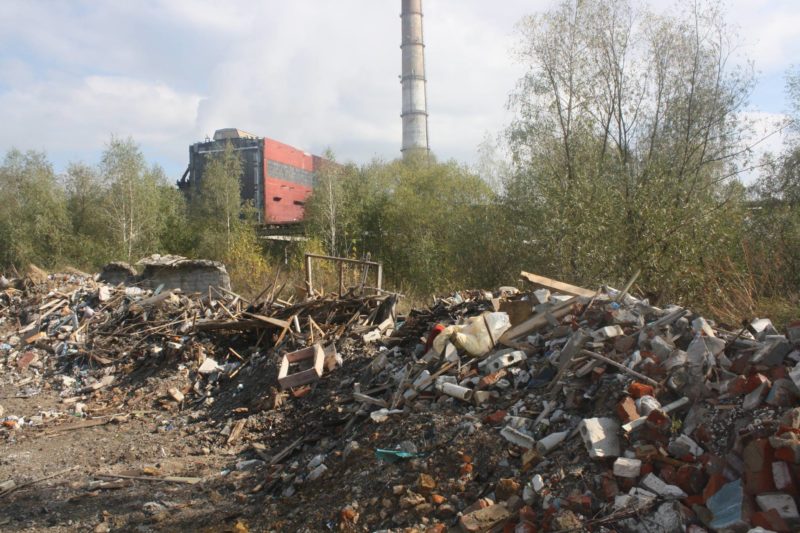 У Калуші виявили величезне стихійне сміттєзвалище (ФОТО)