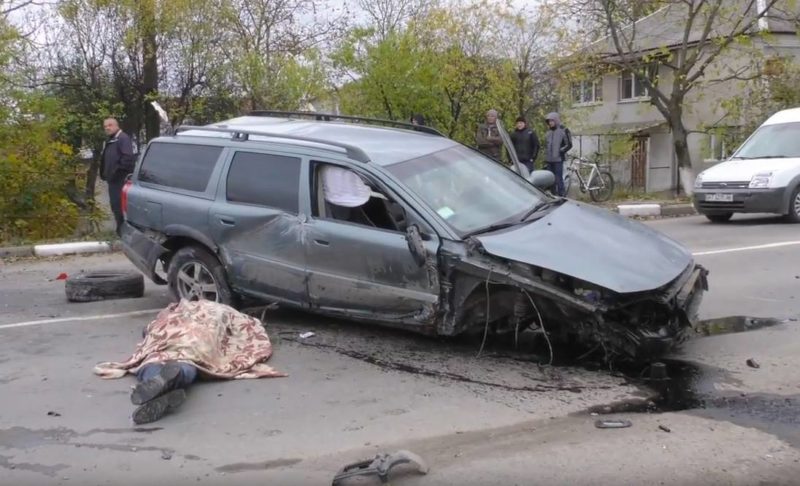 У Калуші п’яний водій вбив свого пасажира (ФОТО 18+)