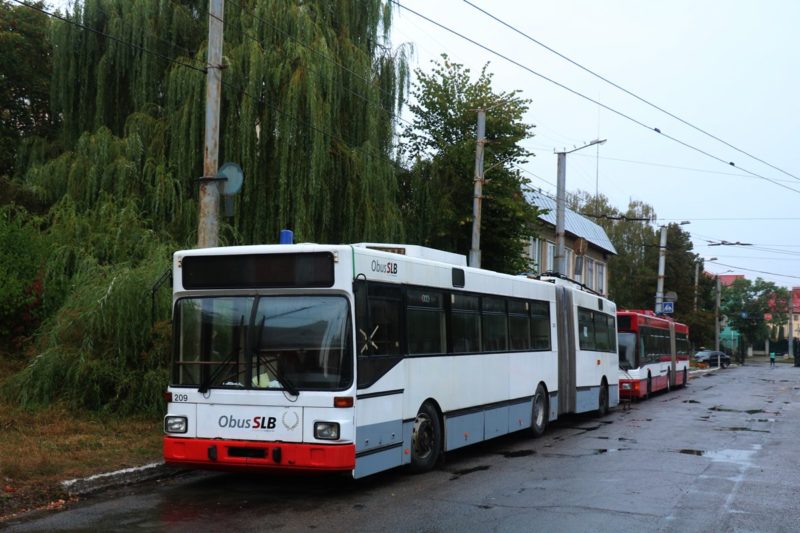 У Франківську курсуватимуть ще два вживані тролейбуси