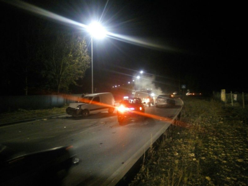 Масштабна ДТП на Набережній – розбиті чотири машини (ФОТО)