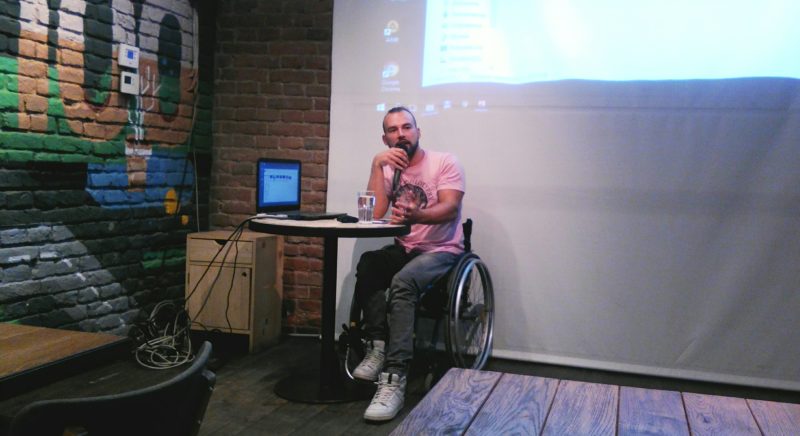 Франківцям представили проект “Доступно UA” про те,  як люди з інвалідністю долають перешкоди