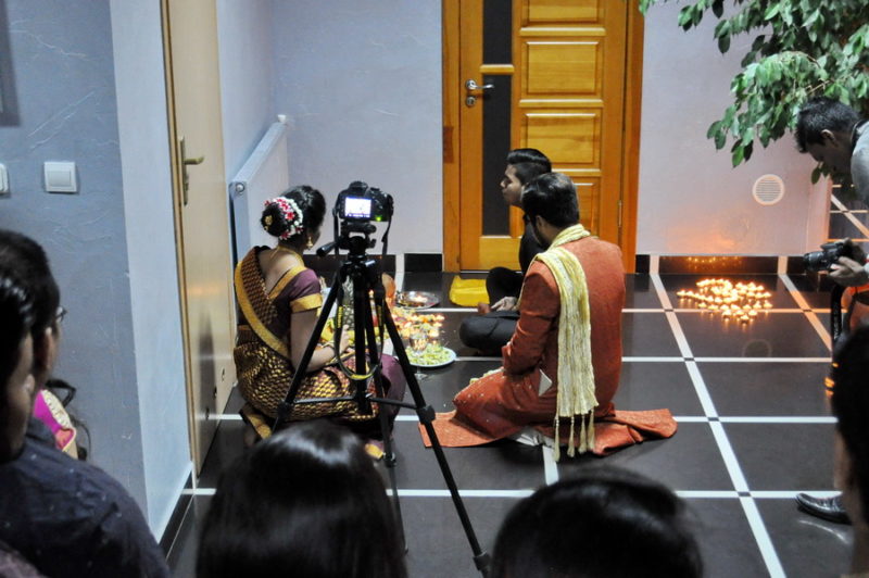 Іноземні студенти у Франківську яскраво відсвяткували традиційне індійське свято (ФОТО)