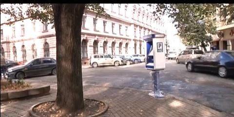 У середмісті Франківська встановили перші паркомати (ВІДЕО)