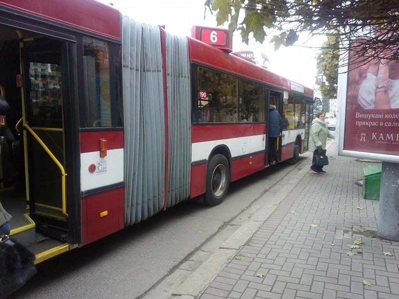 Нові-старі австрійські тролейбуси вже курсують Івано-Франківськом (ФОТО)