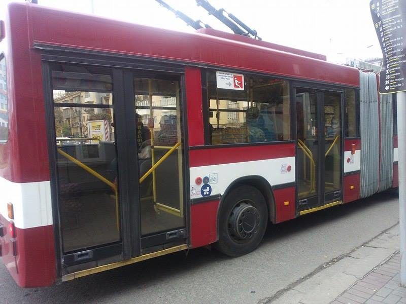 Франківці не можуть натішитися австрійським тролейбусам