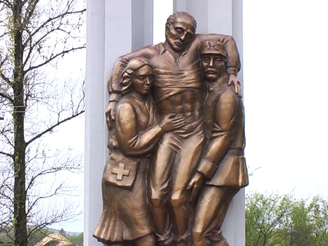Пам’ятник “Слава Героям України” спорудили на Франківщині (ВІДЕО)