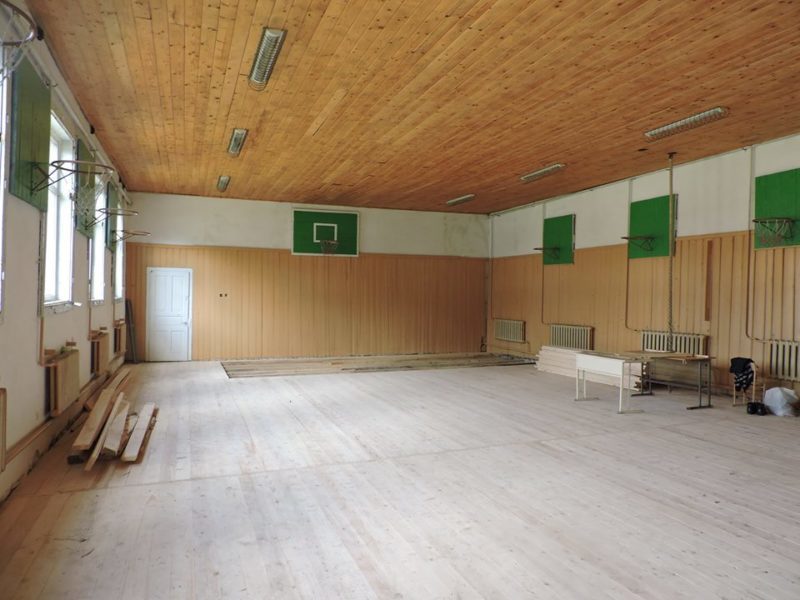 У прикарпатській школі відремонтували спортзал (ФОТО)