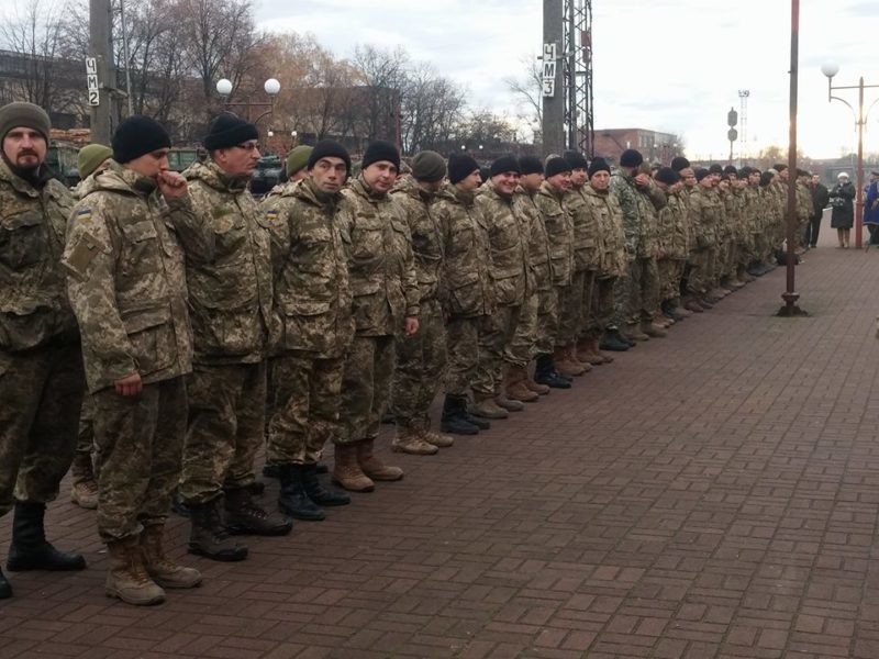 Із зони АТО у Франківськ повернулися військові (ФОТОФАКТ)