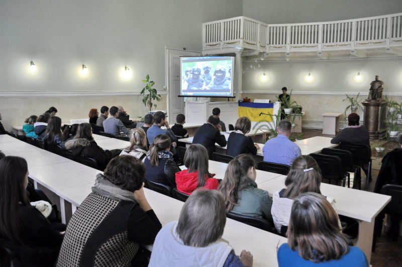 Франківські студенти-медики зустрілися з атовцями-випускниками та працівниками вишу (ФОТО)