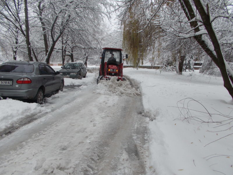 Для боротьби зі снігом у Франківську виділили ще 150 тисяч гривень