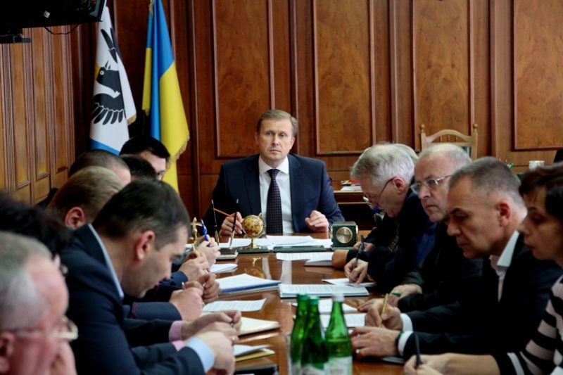 Коли відновиться робота в навчальних закладах Прикарпаття вирішуватимуть РДА